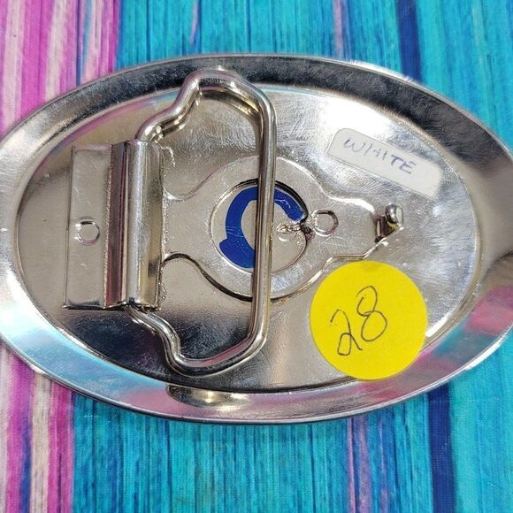 🔷️Tractor Trailer on Red Epoxy Belt Buckle - Picture 4 of 6